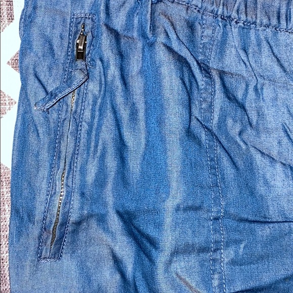 Pants - Picture 2 of 3